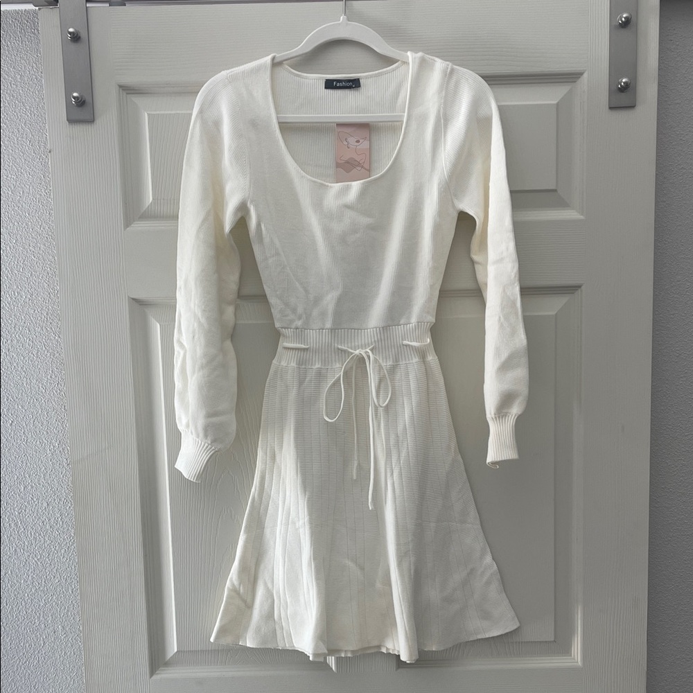 White Long Sleeve Knit Dress